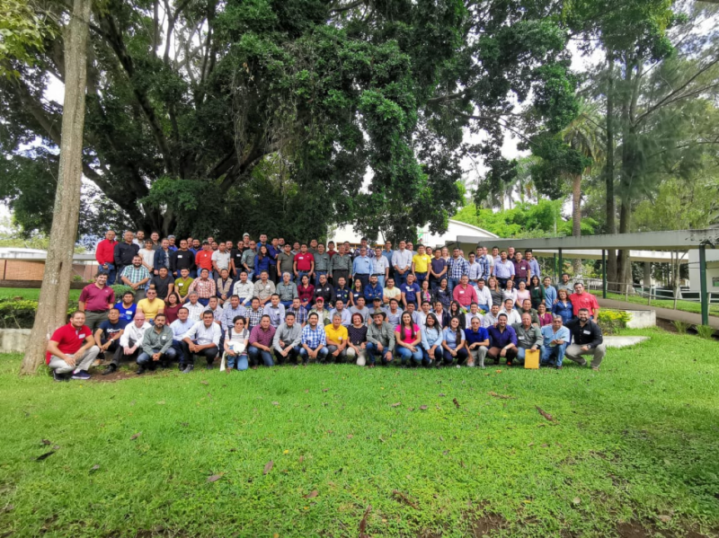 Attendees of the training session at the National School of Agriculture in Guatemala.